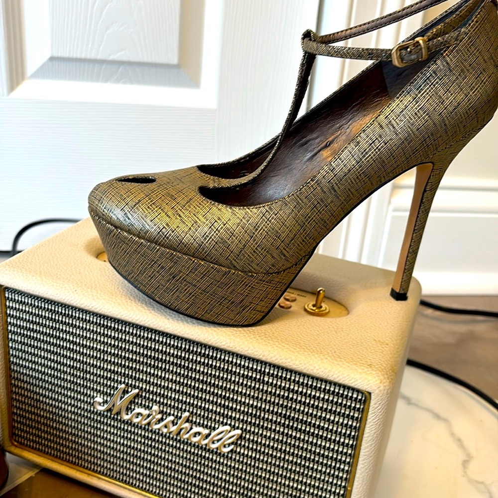 Vintage Sam Edelman super high gold pumps size 8